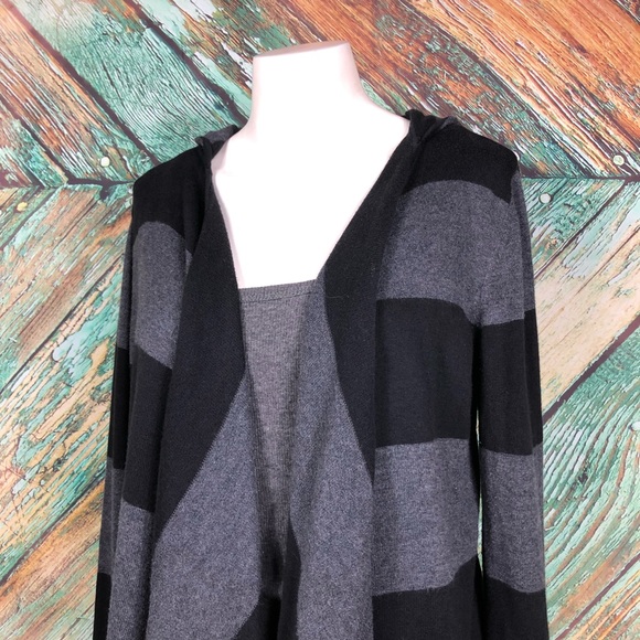 D0 - Caslon Black Hooded Drape Front Knit Cardigan - L - Picture 2 of 7